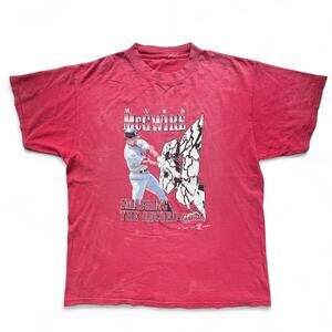 Vintage Mark McGwire 61 Home Run Shatter St Louis Cardinals MLB Baseball T Shirt